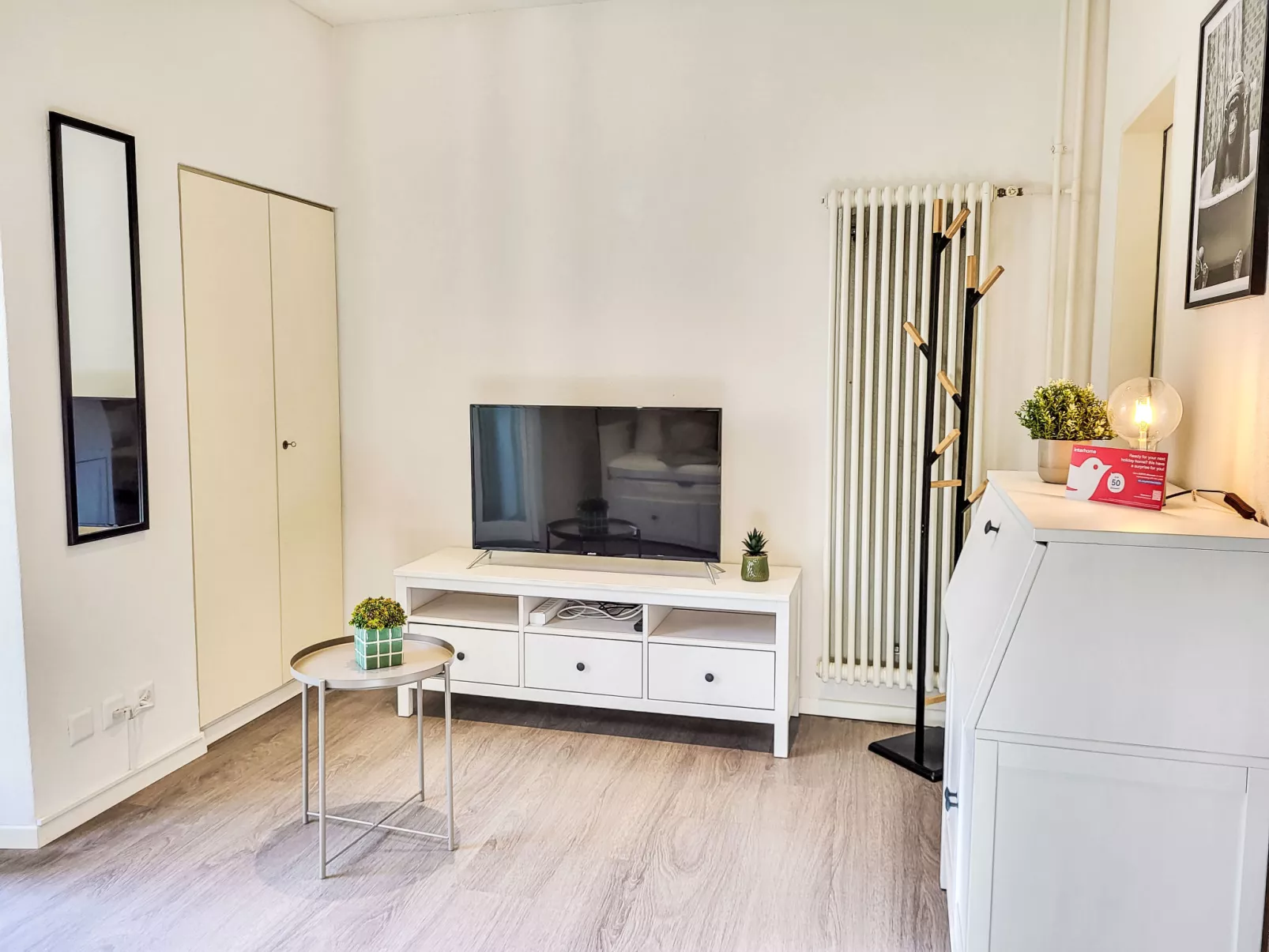 White Locarno Apt.1-Binnen