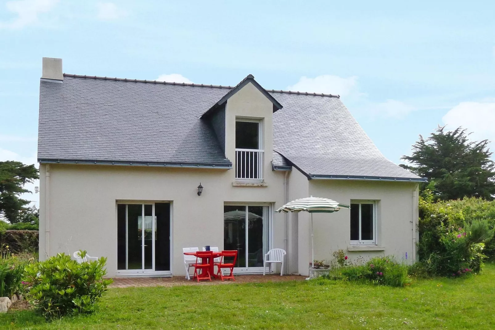 Holiday home Piriac-sur-Mer-Buitenkant zomer