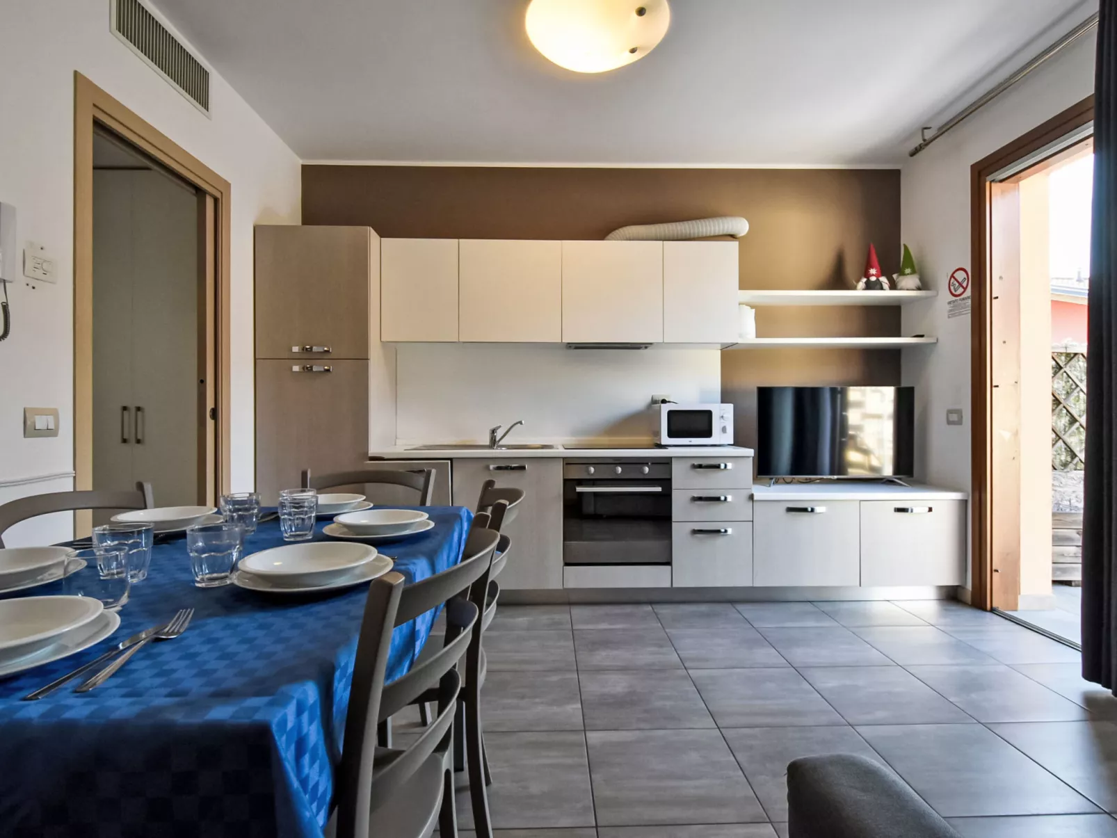 Endine Pool Apartment-Binnen