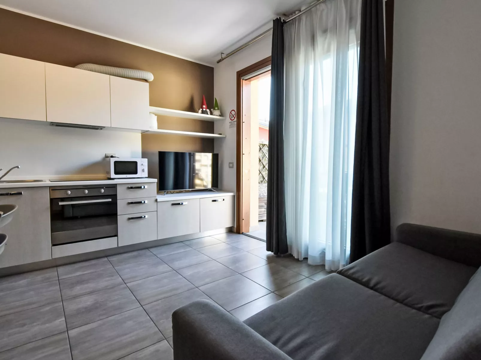 Endine Pool Apartment-Binnen