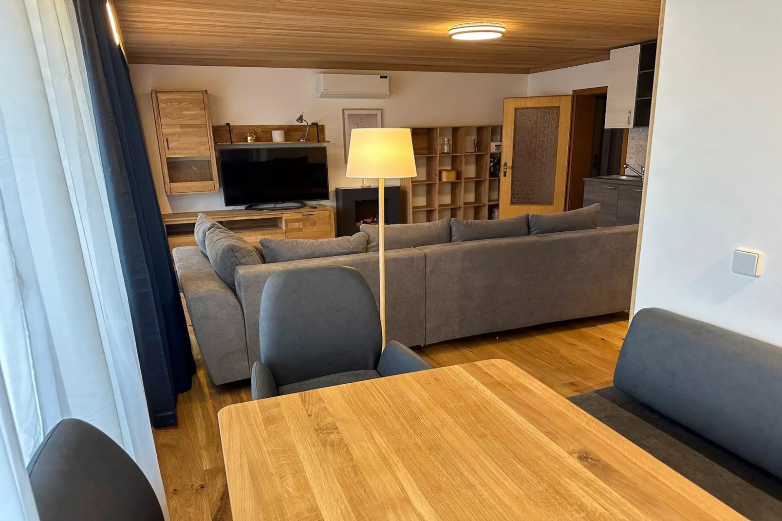 Schönes Apartment in Saalfelden-Pinzgau-Woonkamer