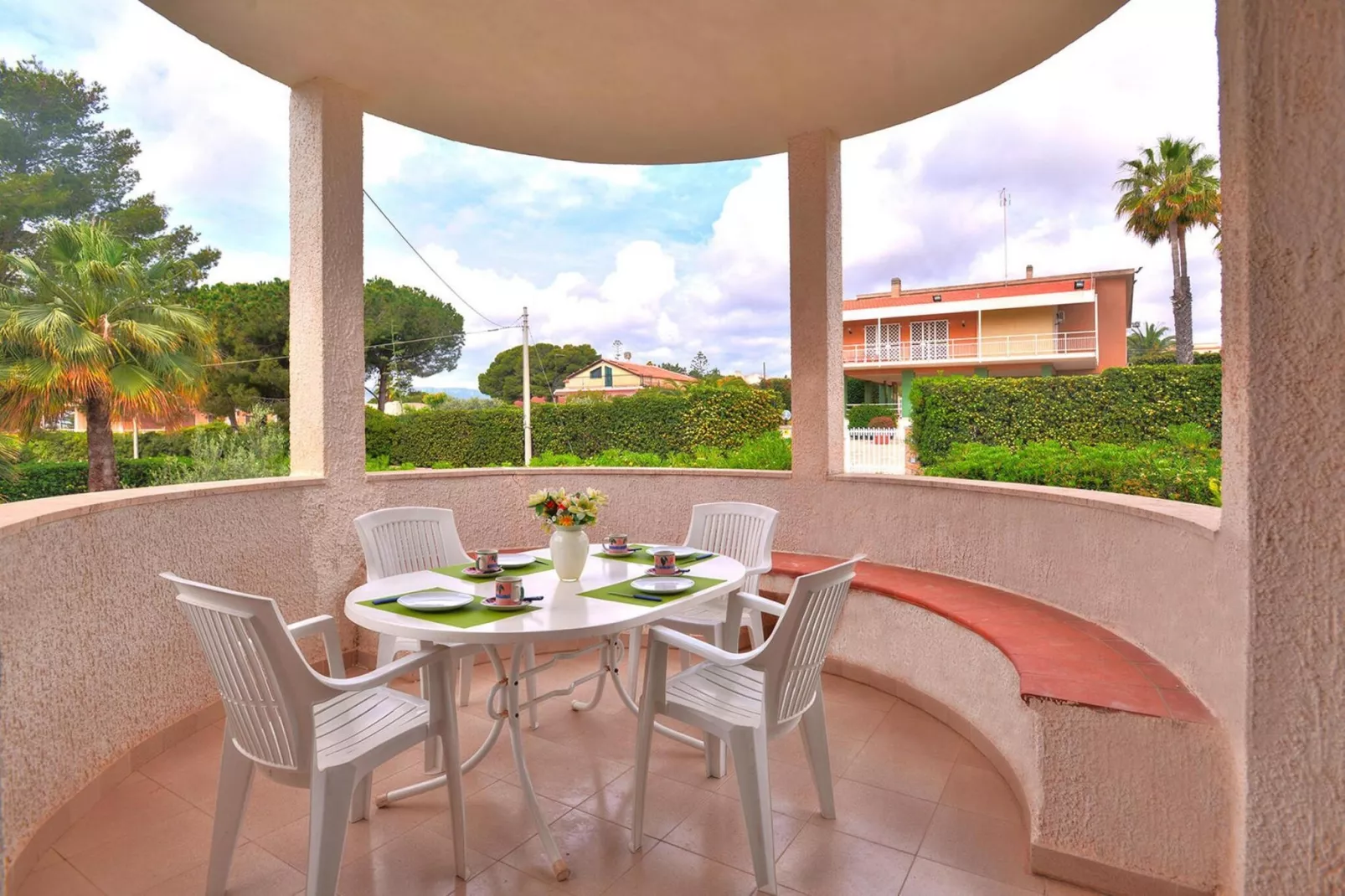 Holiday home, Fontane Bianche-Villa Sara-Terrasbalkon