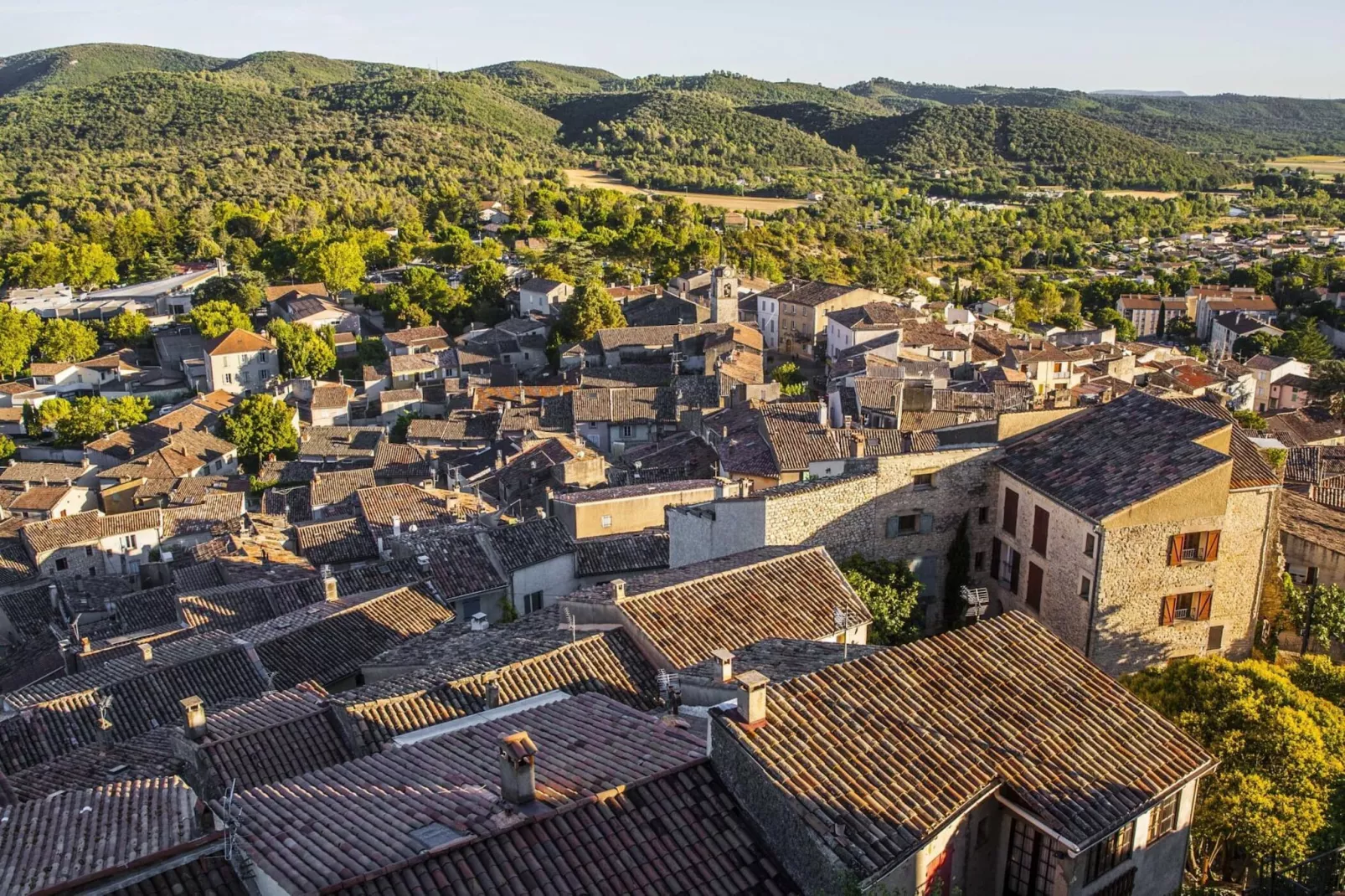 	 Résidence La Licorne de Haute-Provence 1-Gebieden zomer 1km