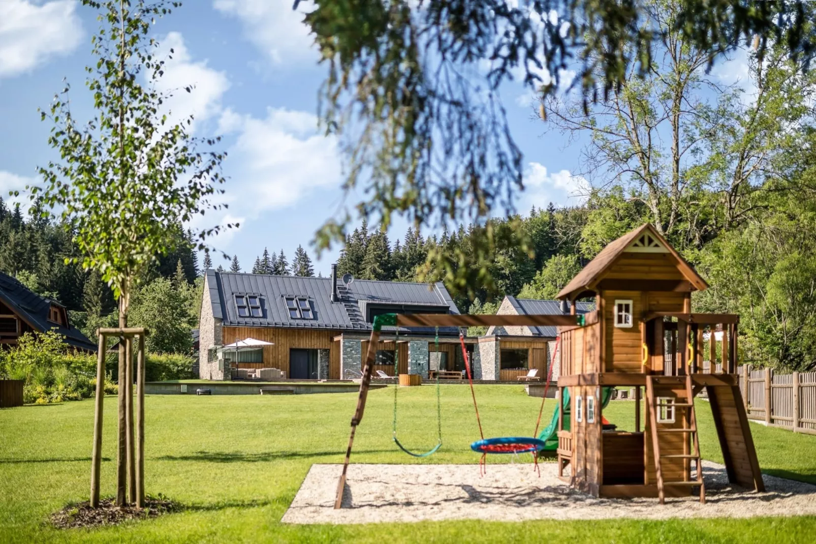 Velké Karlovice MVH028-Tuinen zomer