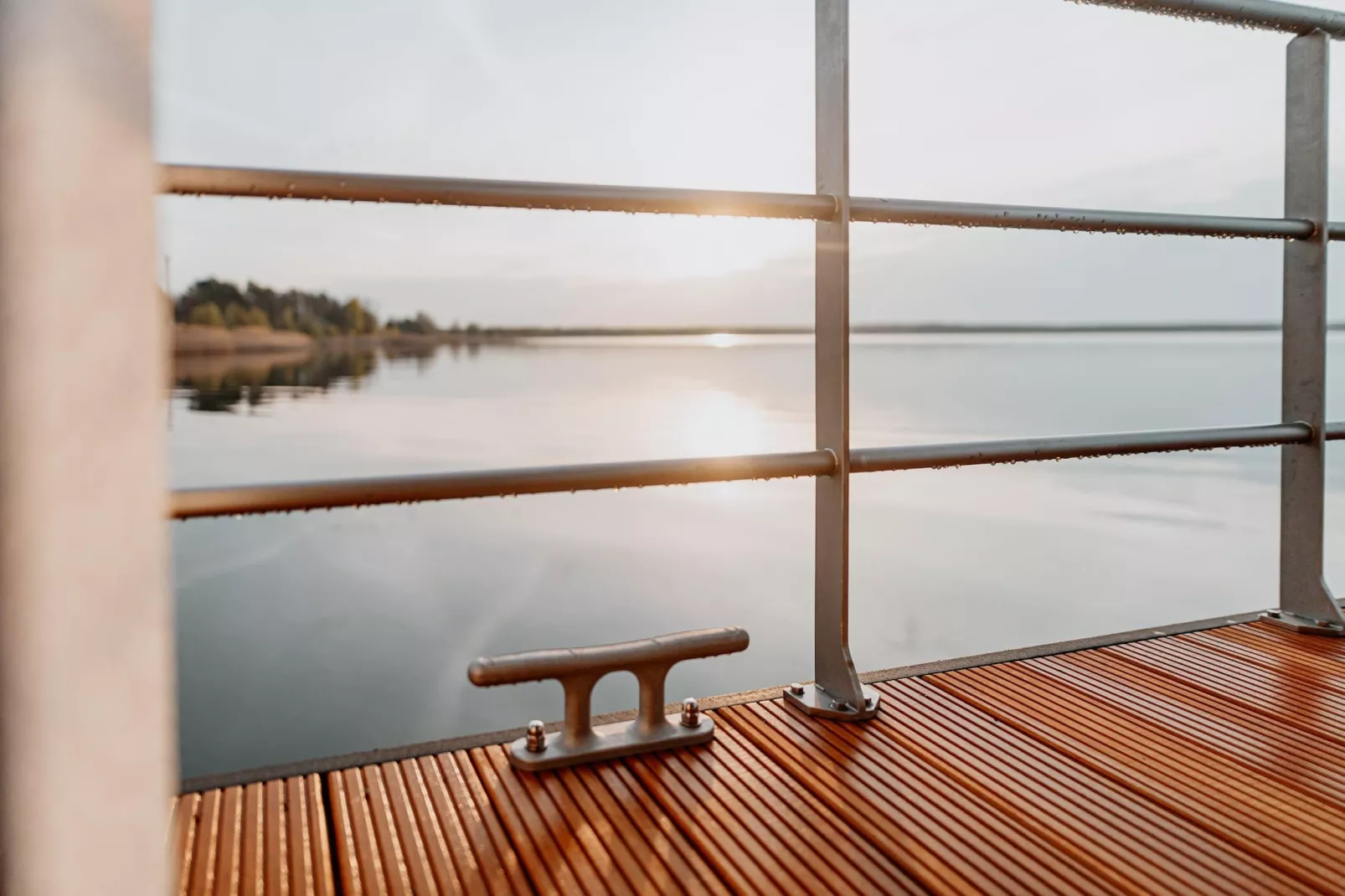 Hausboot am Gräbendorfer See-Buitenkant zomer