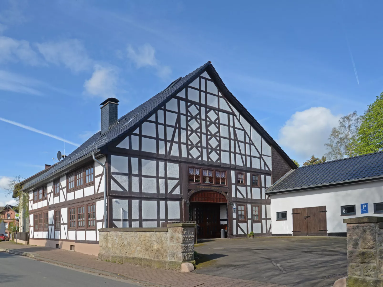 Lounge an der Kirche-Buiten