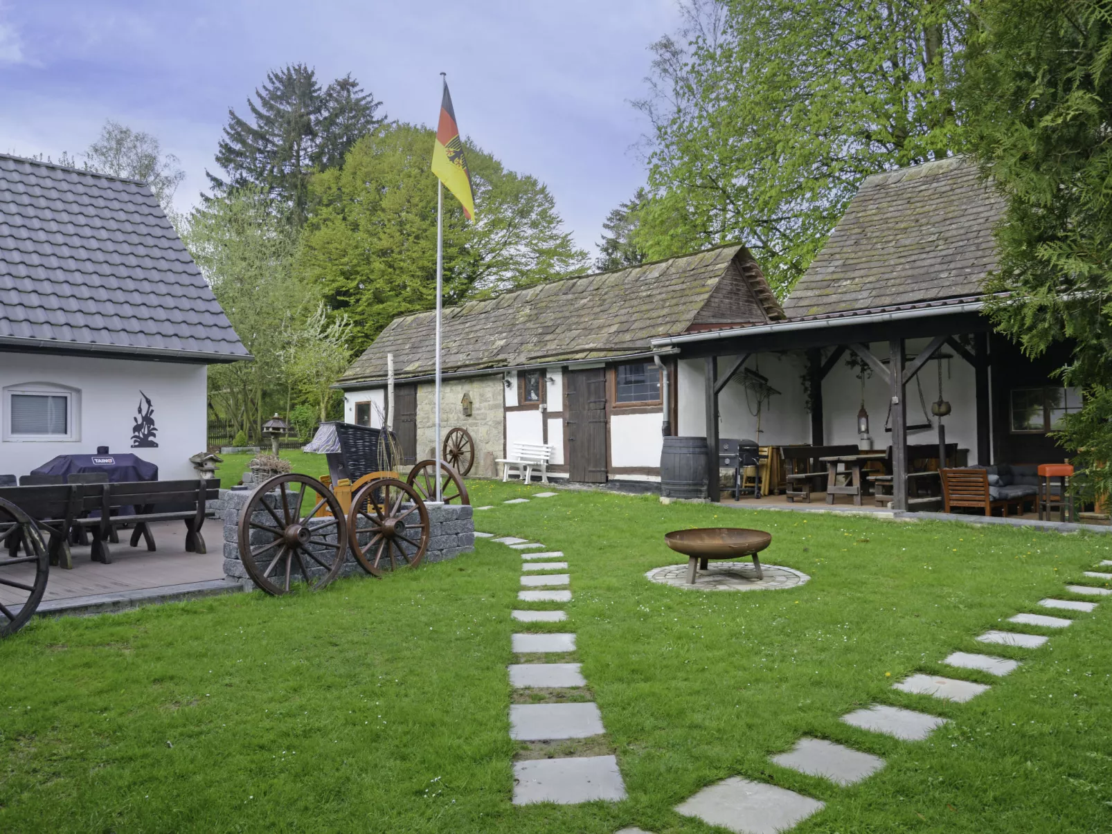 Lounge an der Kirche-Buiten