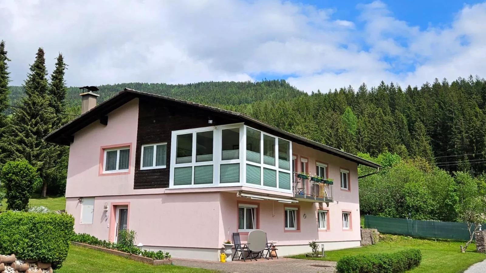 Ferienwohnung Mangartblick-Buitenkant zomer