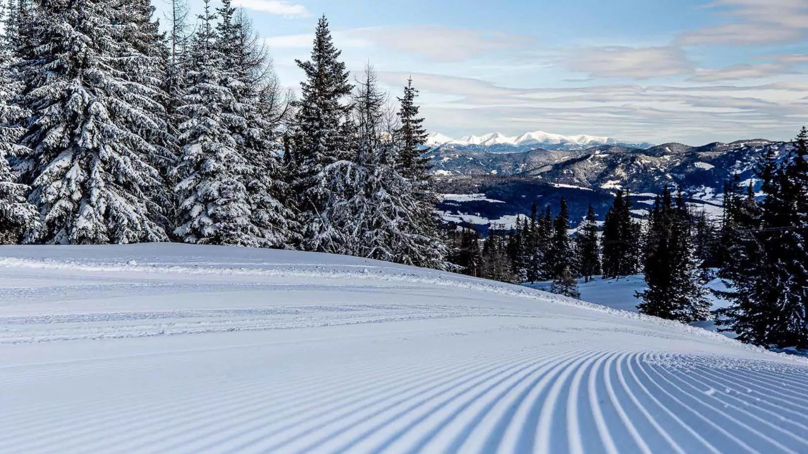 Alpenchalet Lambert-Gebied winter 1km