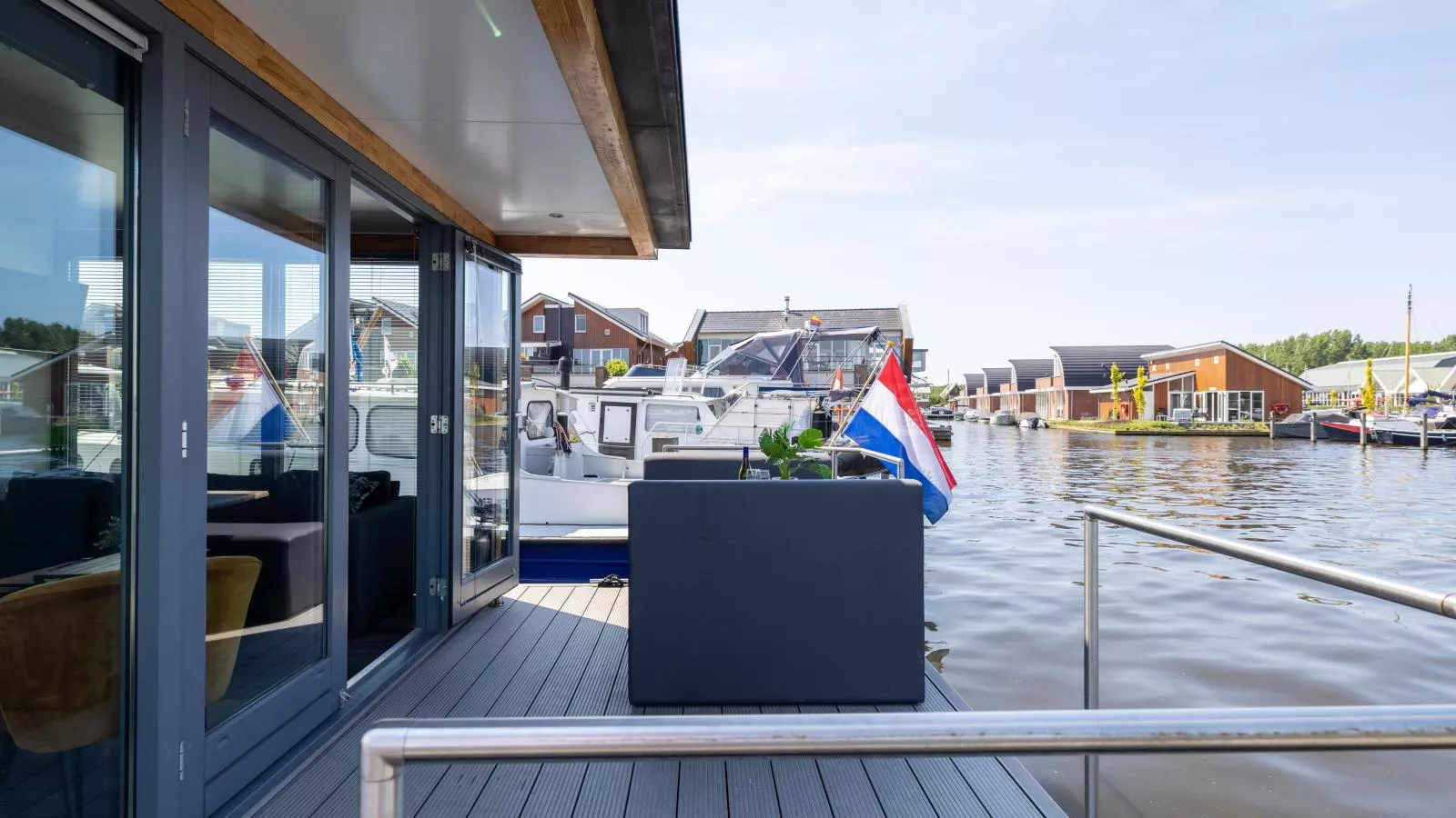 Tiny houseboat Uitgeest II-Terrasbalkon