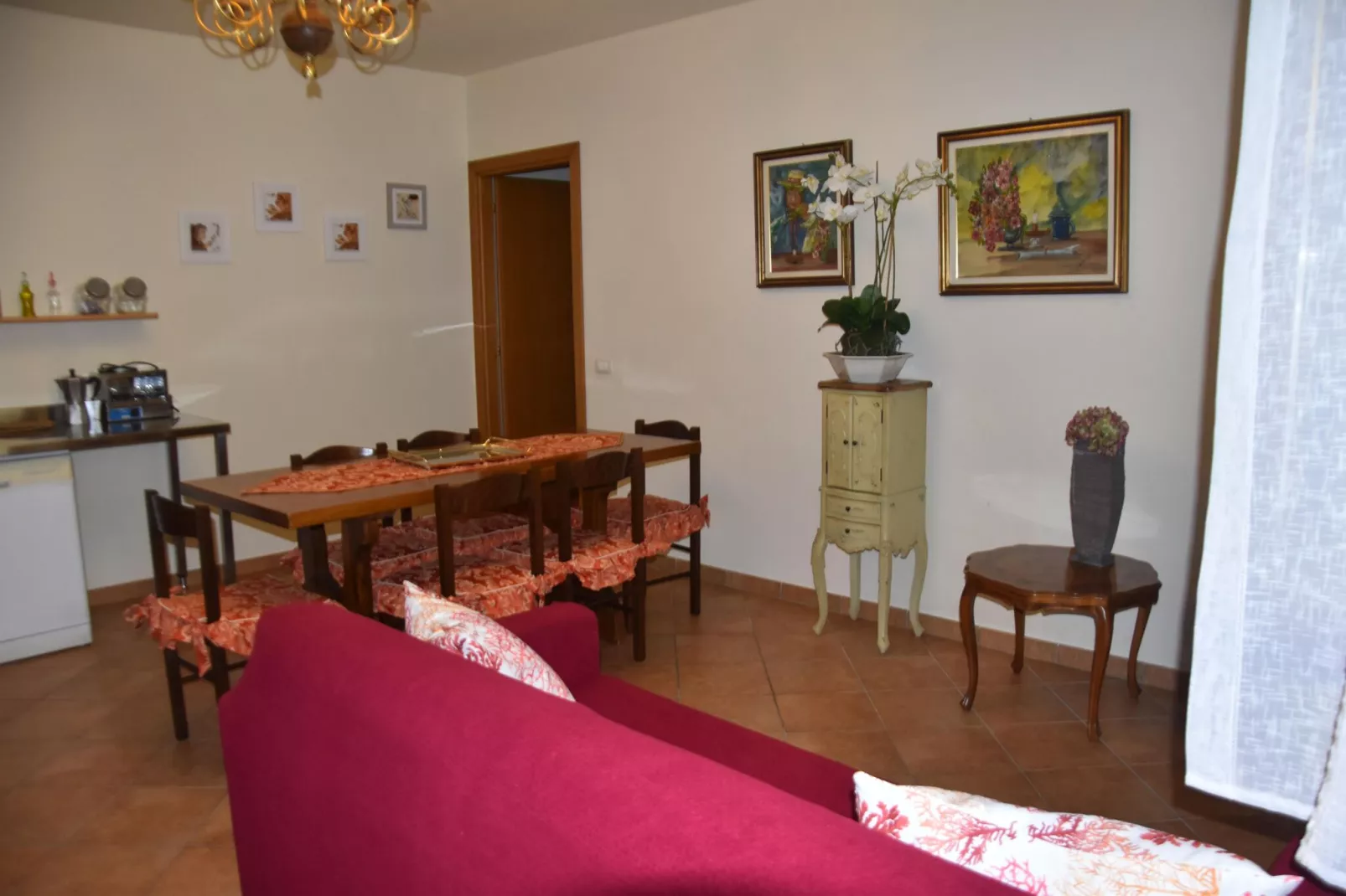 Holiday Home Casa Luca  Capezzano Pianore-Woonkamer