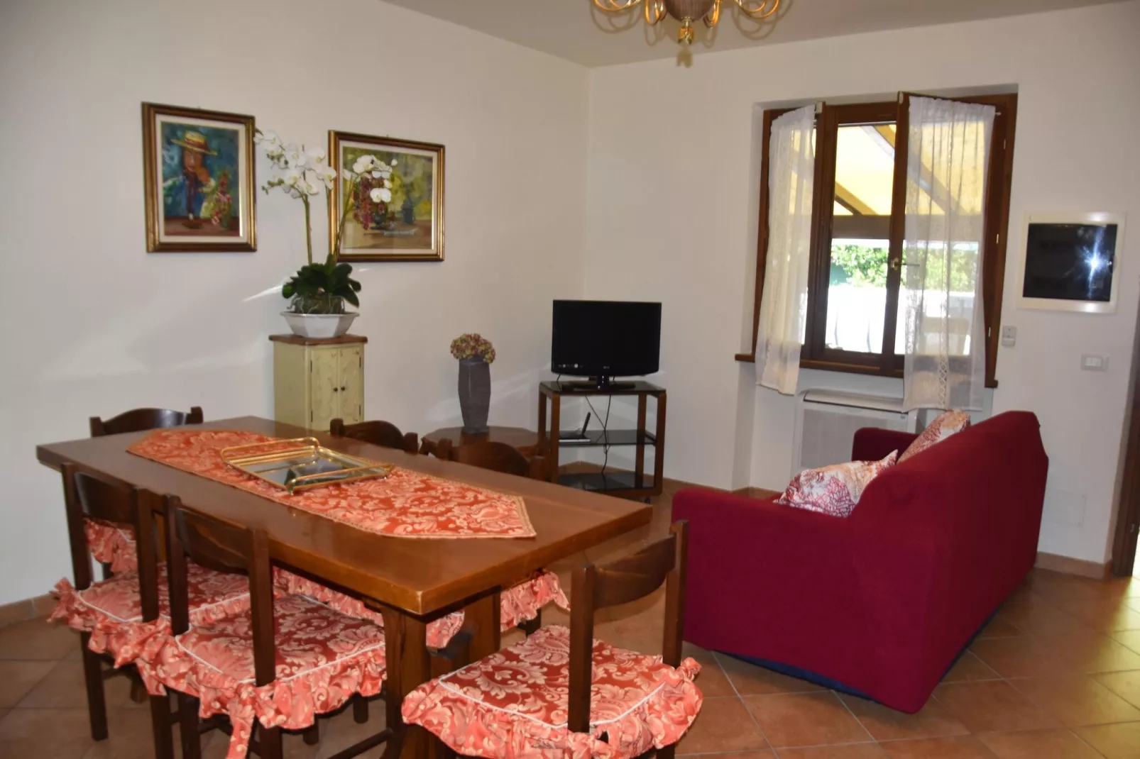 Holiday Home Casa Luca  Capezzano Pianore-Woonkamer