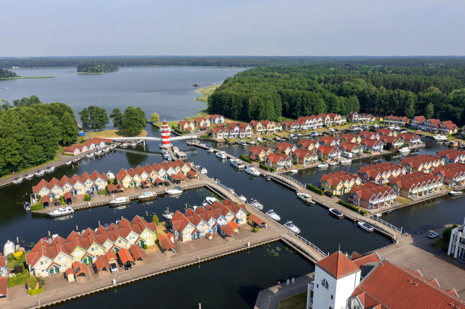 Hafendorf Rheinsberg 1-Buitenkant zomer