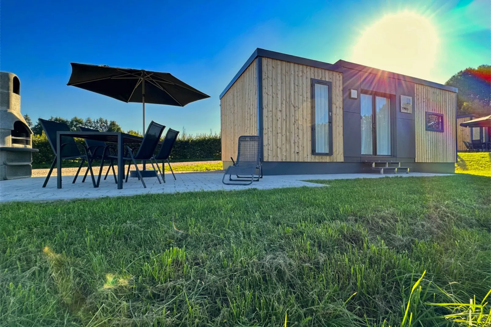 FERIENDORF SEEBLICK - Tiny Chalet am Eixendorfer See-Buitenkant zomer