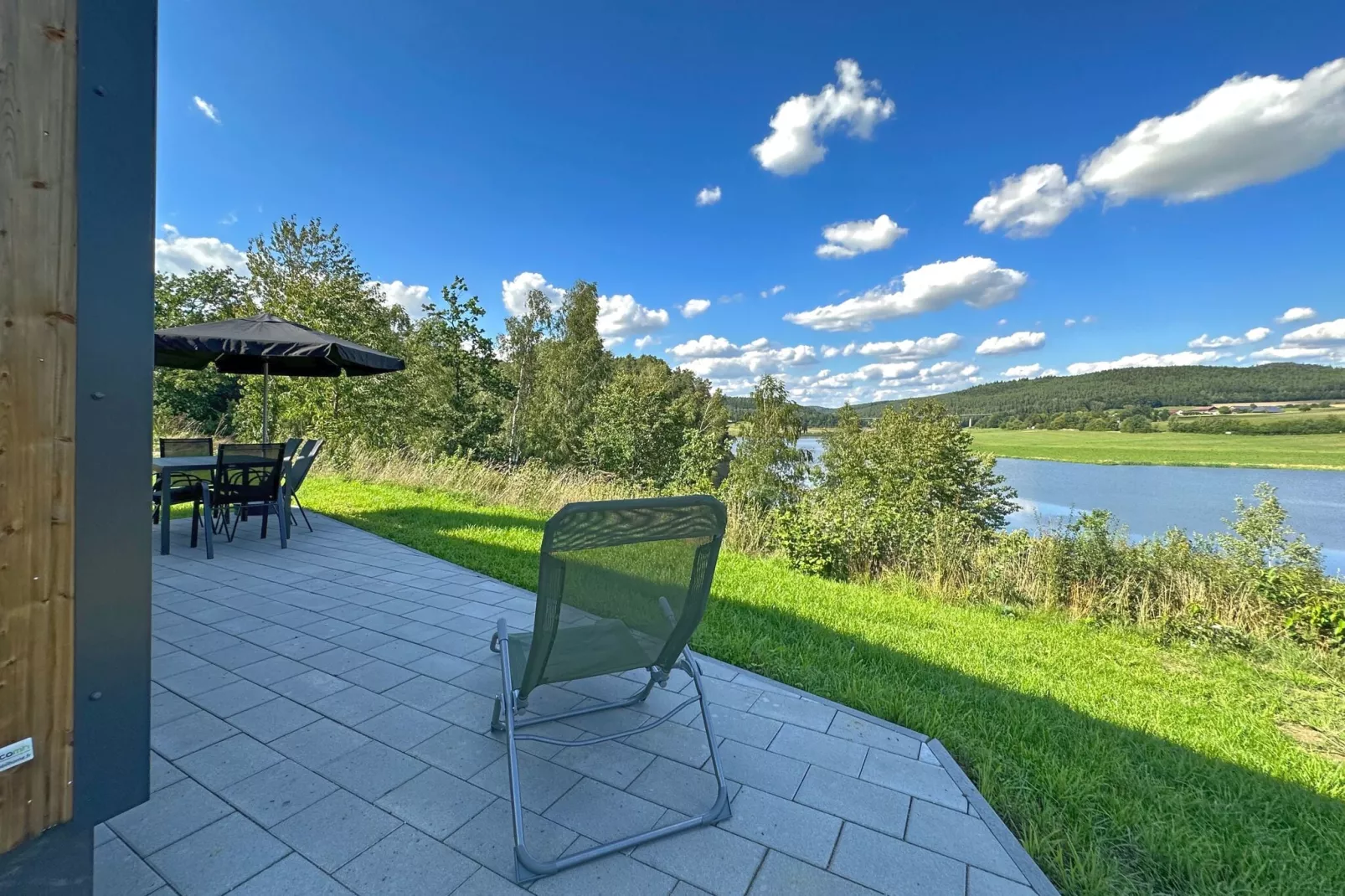 FERIENDORF SEEBLICK - Tiny Chalet am Eixendorfer See-Terrasbalkon