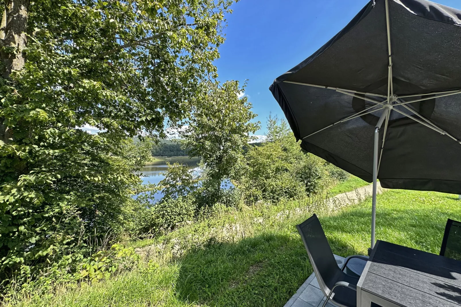 FERIENDORF SEEBLICK - Tiny Chalet am Eixendorfer See-Uitzicht zomer