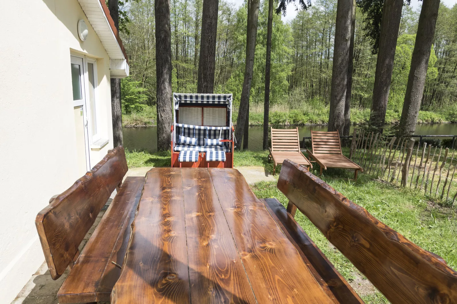 Ferienhaus Eldeblick 5 Personen direkt am Eldeufer in Parchim-Gebieden zomer 1km