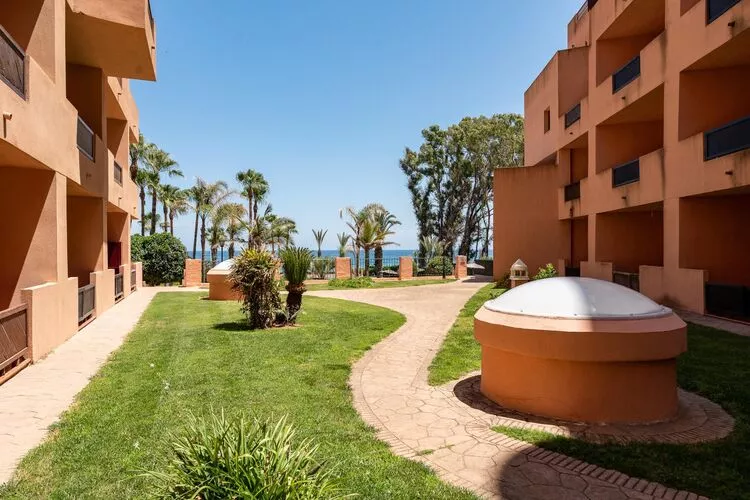 CT 240 - Beachfront Apartment -Don Juan Manilva-Buitenlucht