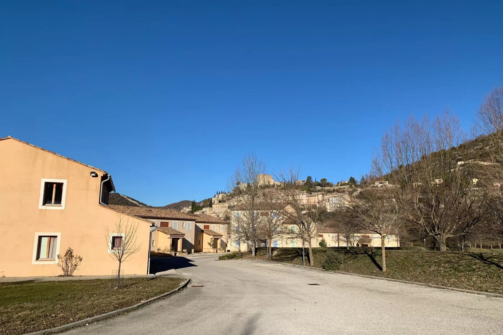 Résidence Les Sources - Montbrun-les-Bains // Apt T3 - 6 pers  3P6-Gebieden zomer 1km