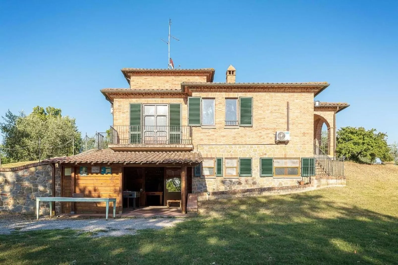 Villa Martina-Buitenkant zomer