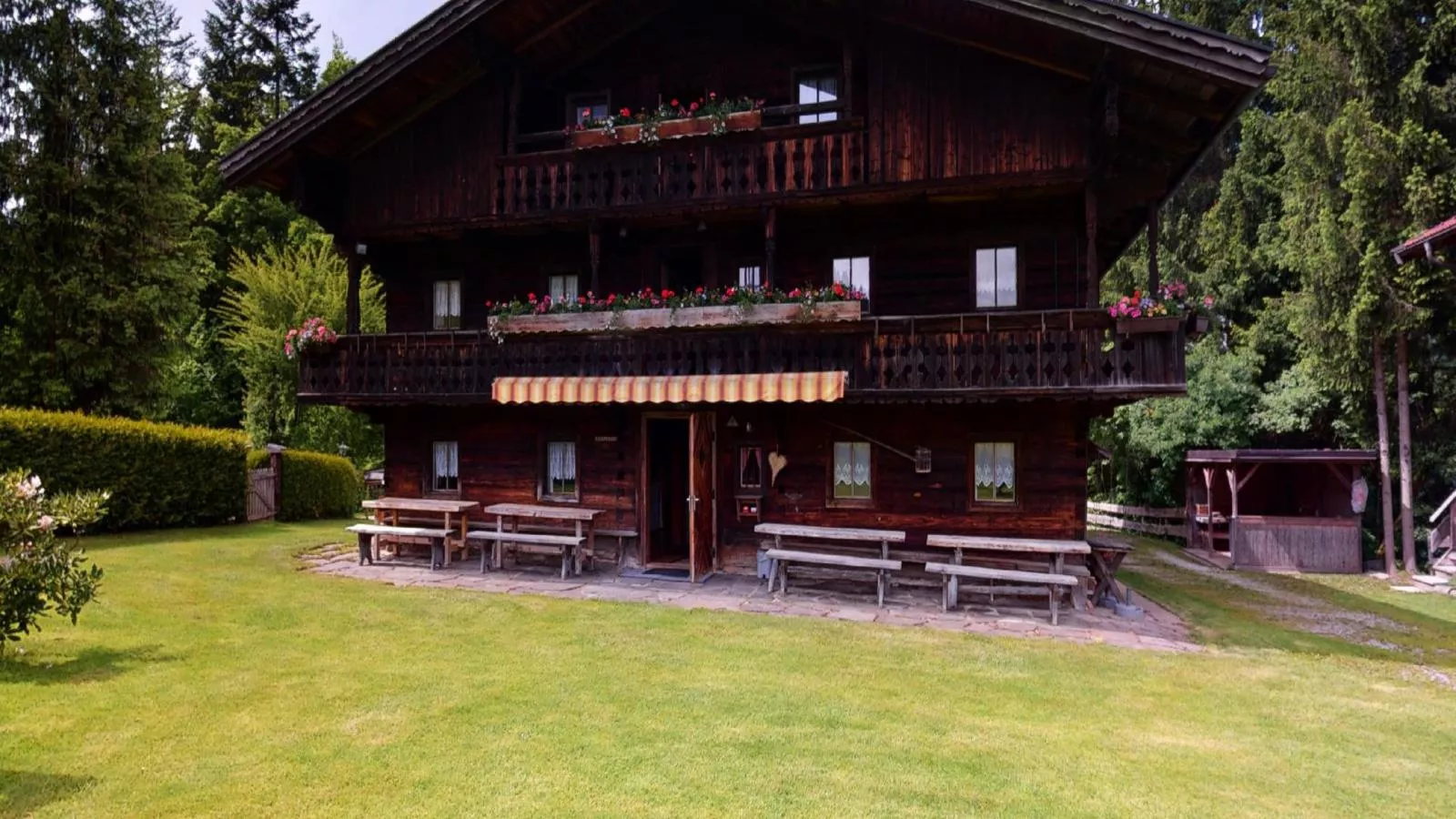 Alpin Hideaway L-Buitenkant zomer