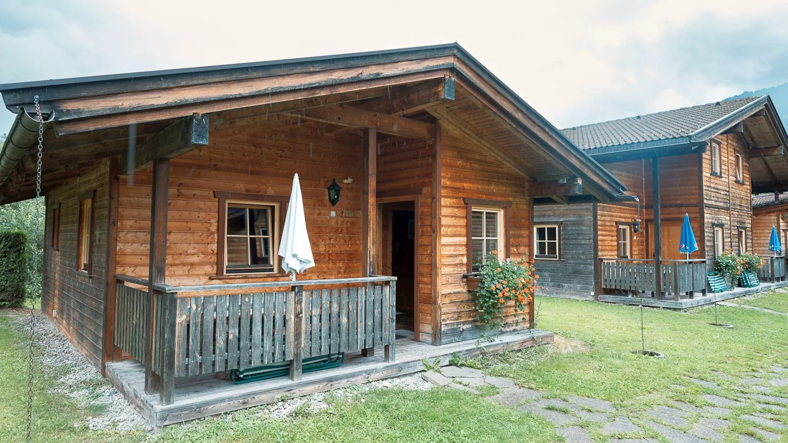 Uriges Chalet 17-Buitenkant zomer