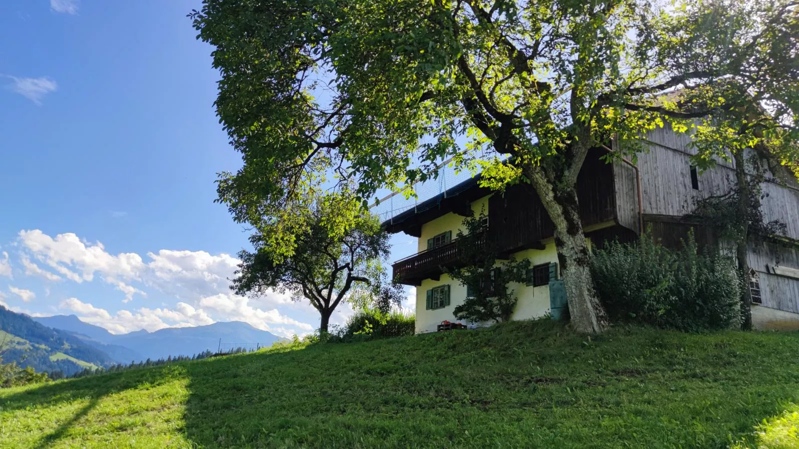 Landhaus Platzl-Buitenkant zomer