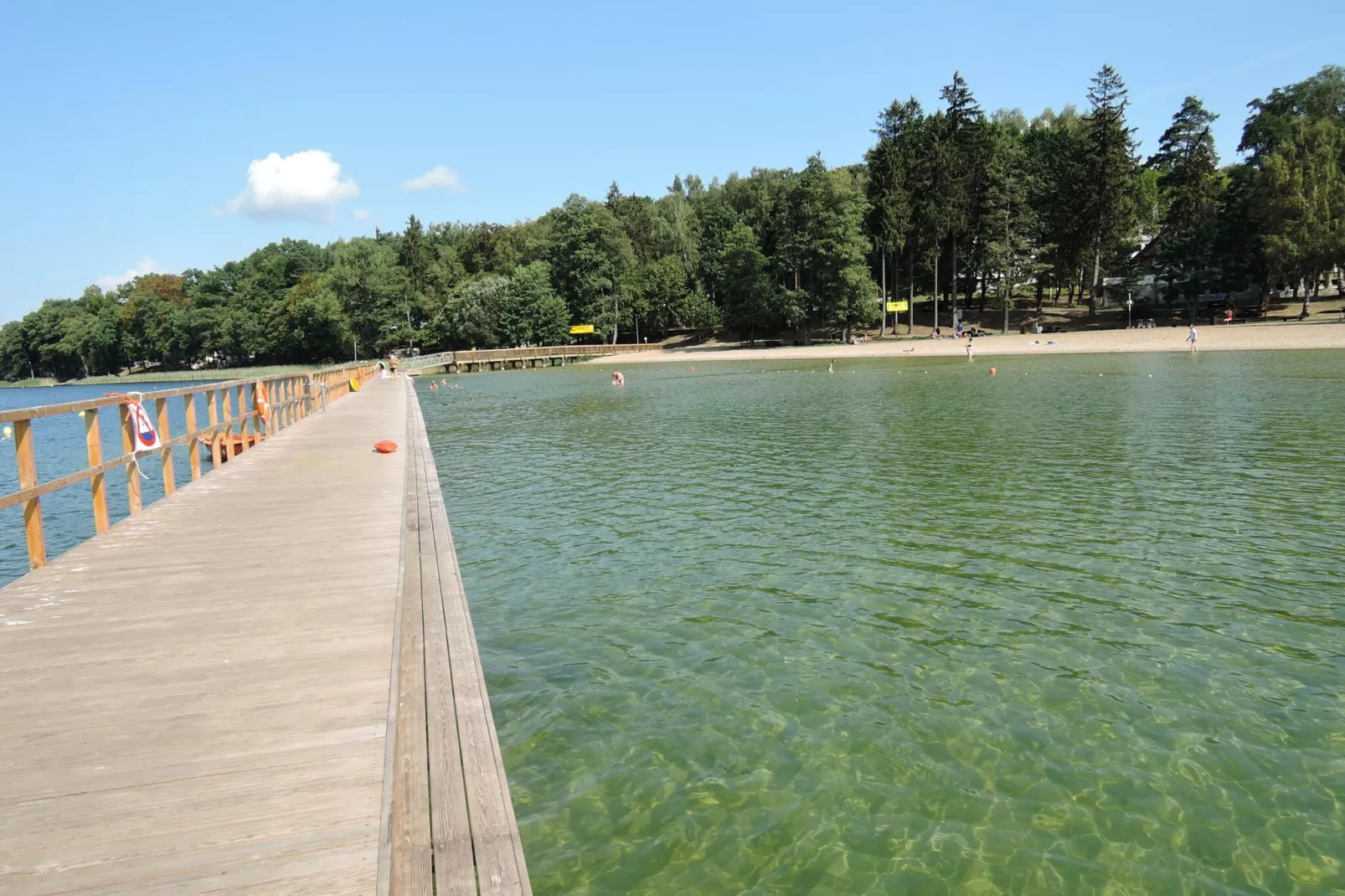 Dom wakacyjny z widokiem na jezioro Ińsko-Buitenkant zomer