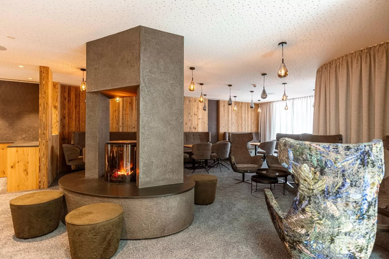 Zillertal Suites 4-Hal-ontvangst