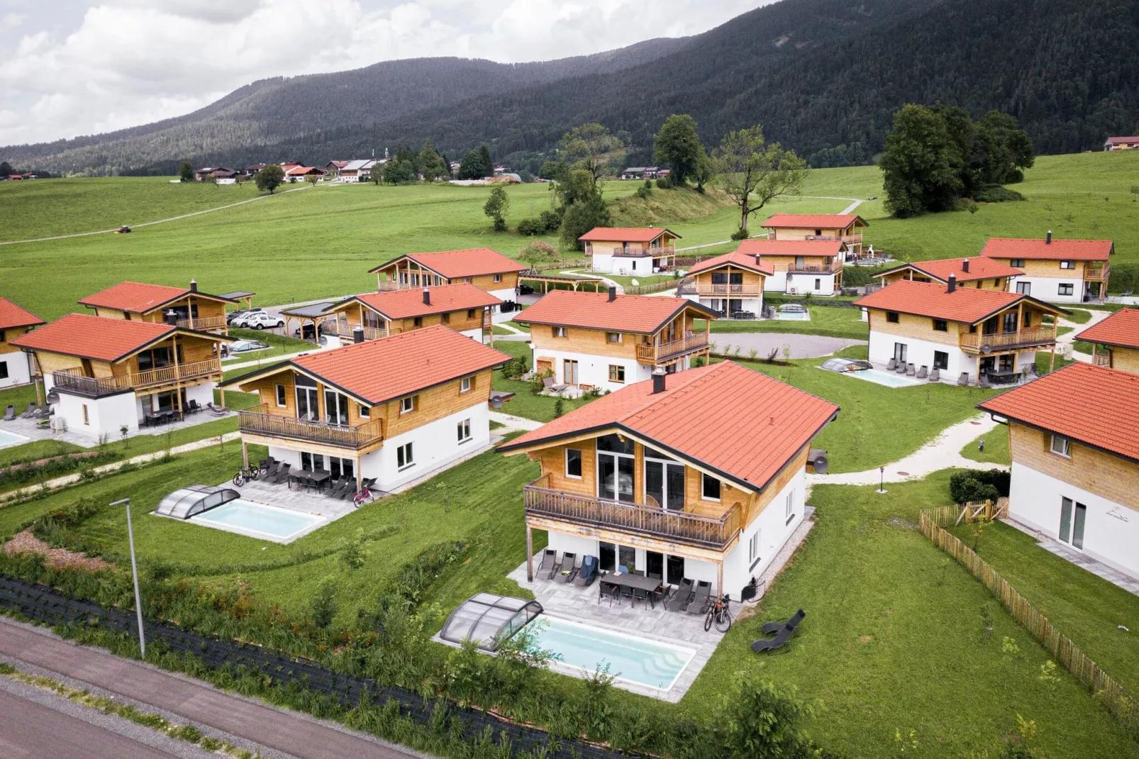 Inzell Chalets - 10 Pax-Buitenkant zomer