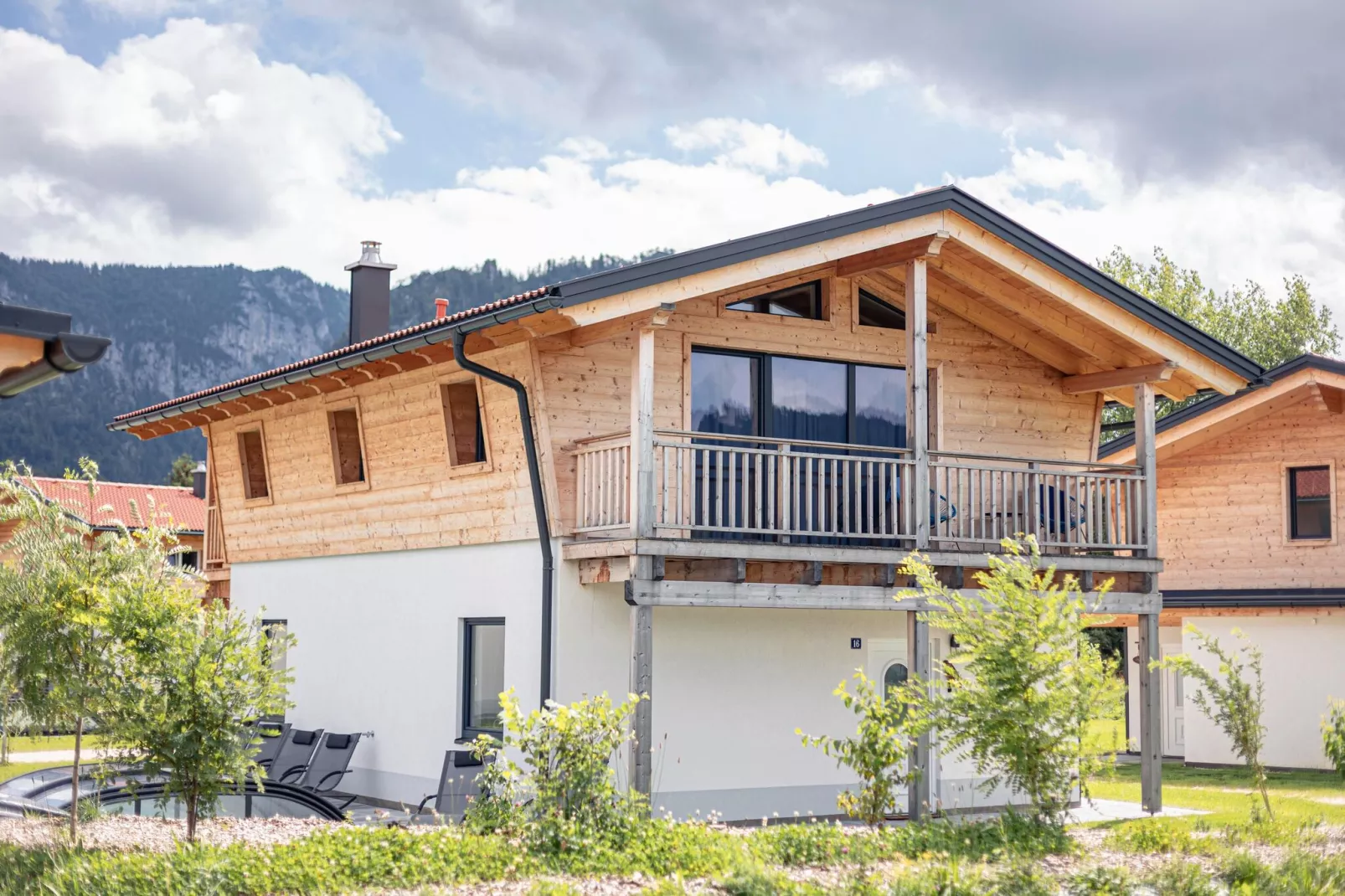 Inzell Chalets - 10 Pax-Buitenkant zomer