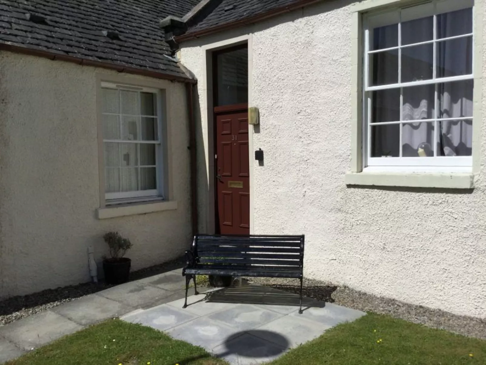 Old Edinburgh Cottage-Buiten