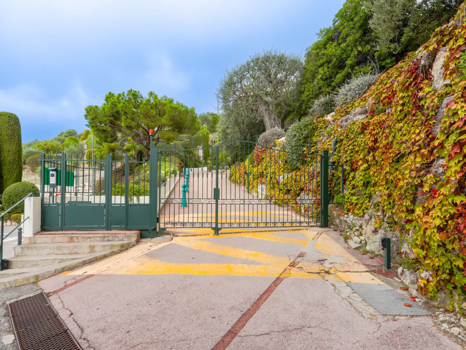 Les Balcons d'Eze-Buiten