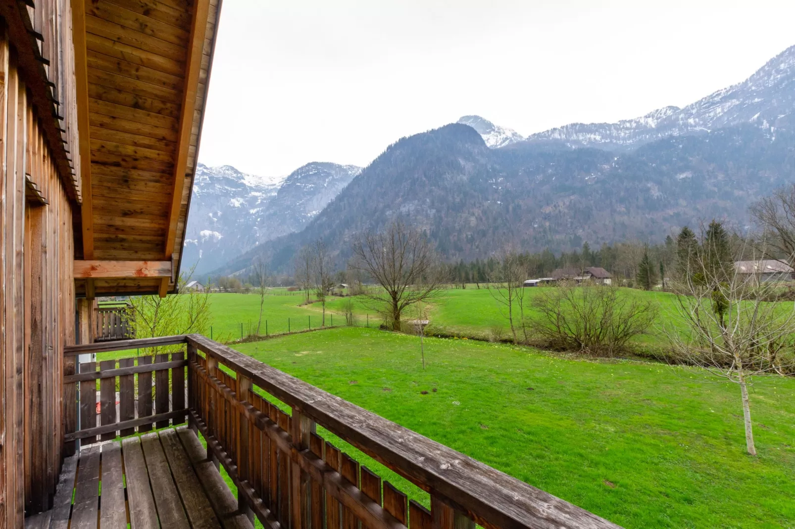 Luxe chalet met sauna in het Dachsteingebergte bij Hallstatt-Uitzicht zomer