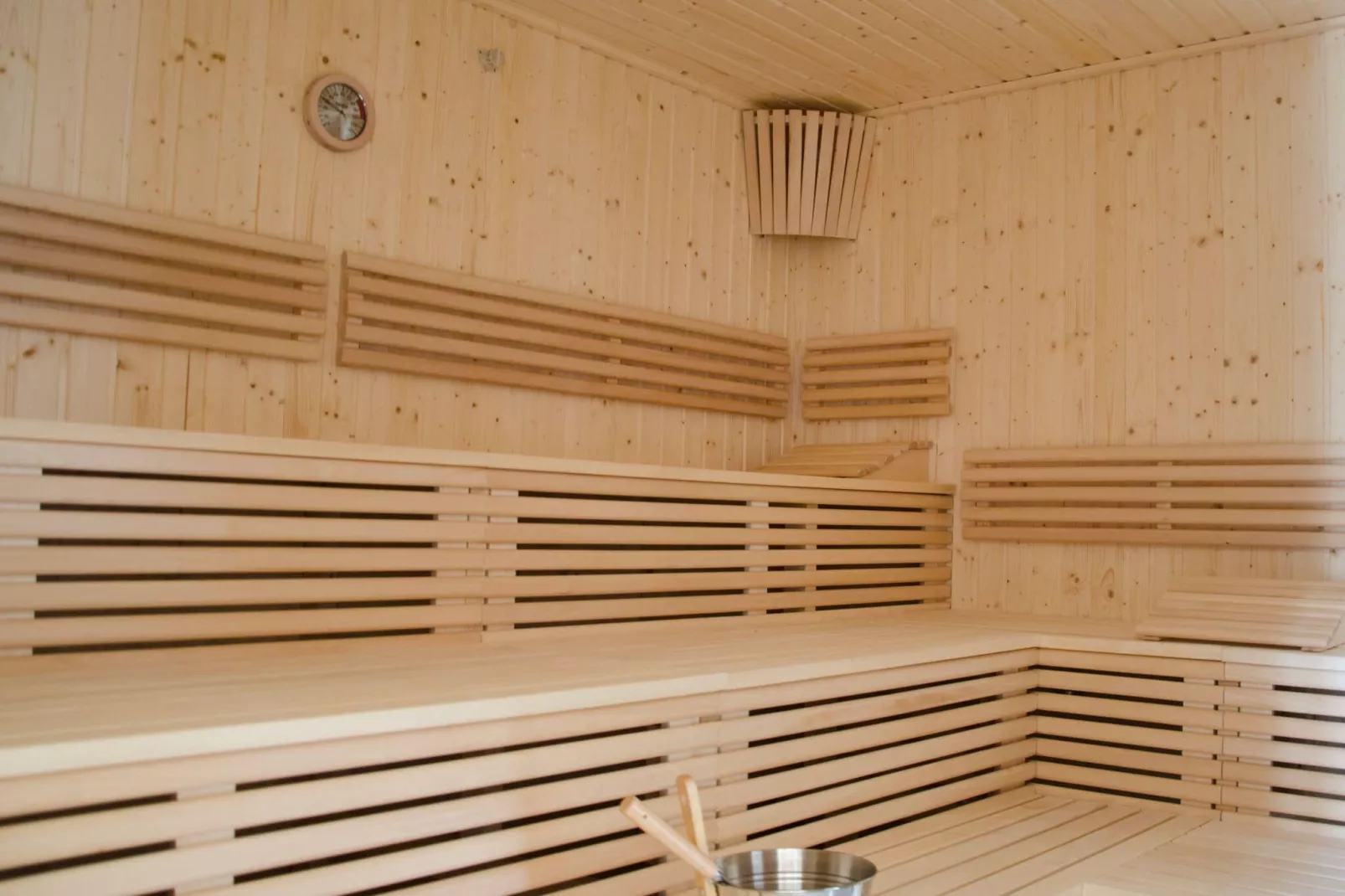 Luxe chalet met sauna in het Dachsteingebergte bij Hallstatt-Parkfaciliteiten