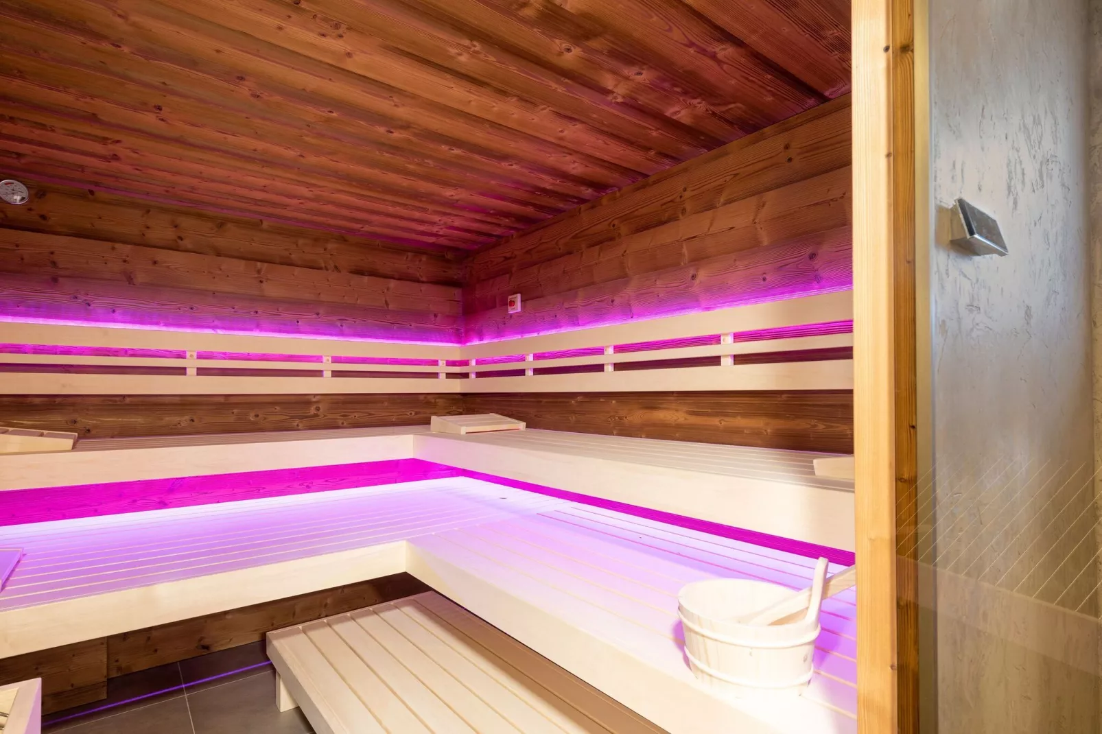 Mooi appartement in Mauterndorf met een sauna-Wellness