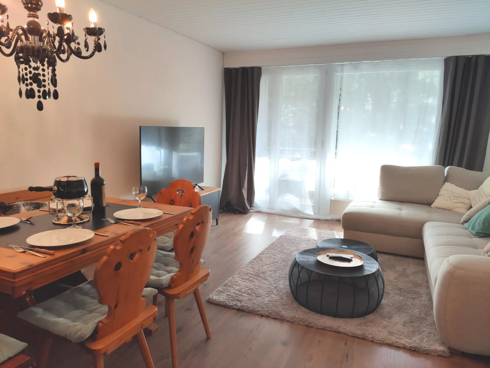 Verbena Apt 4-Binnen