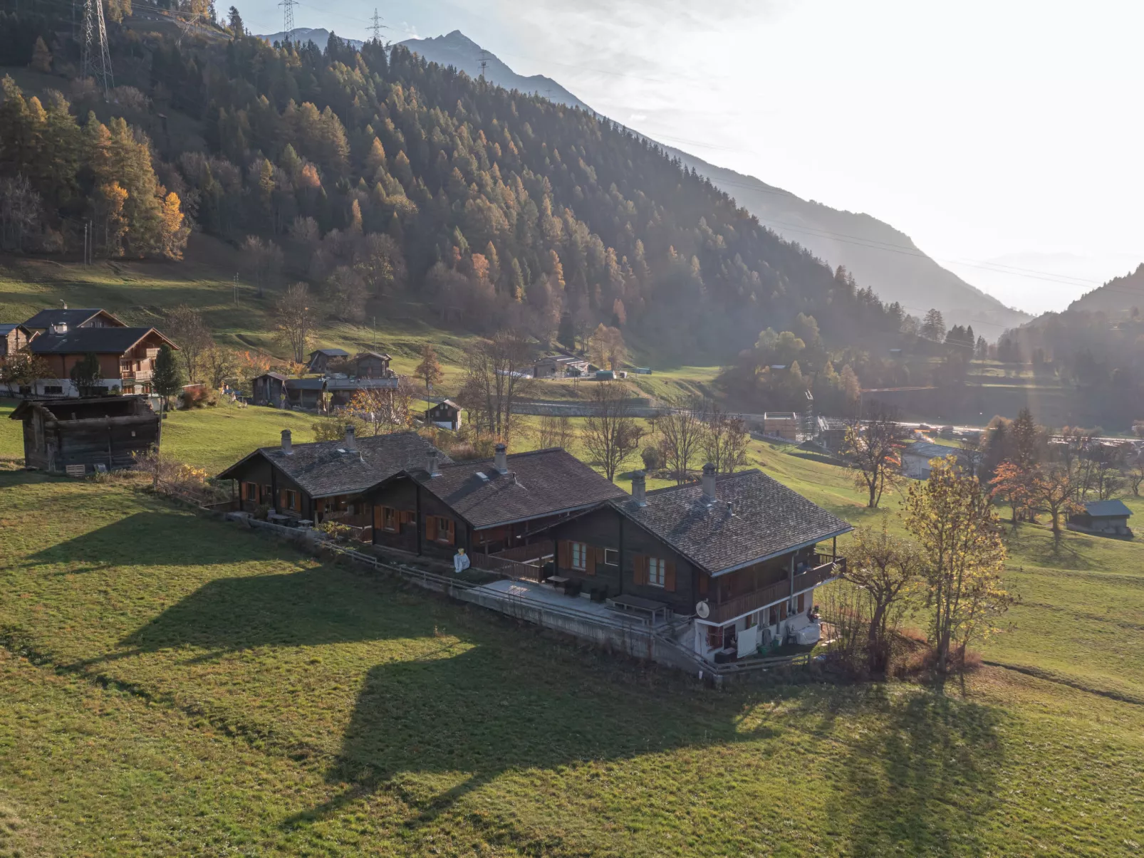 Chalet Niderärne-Buiten