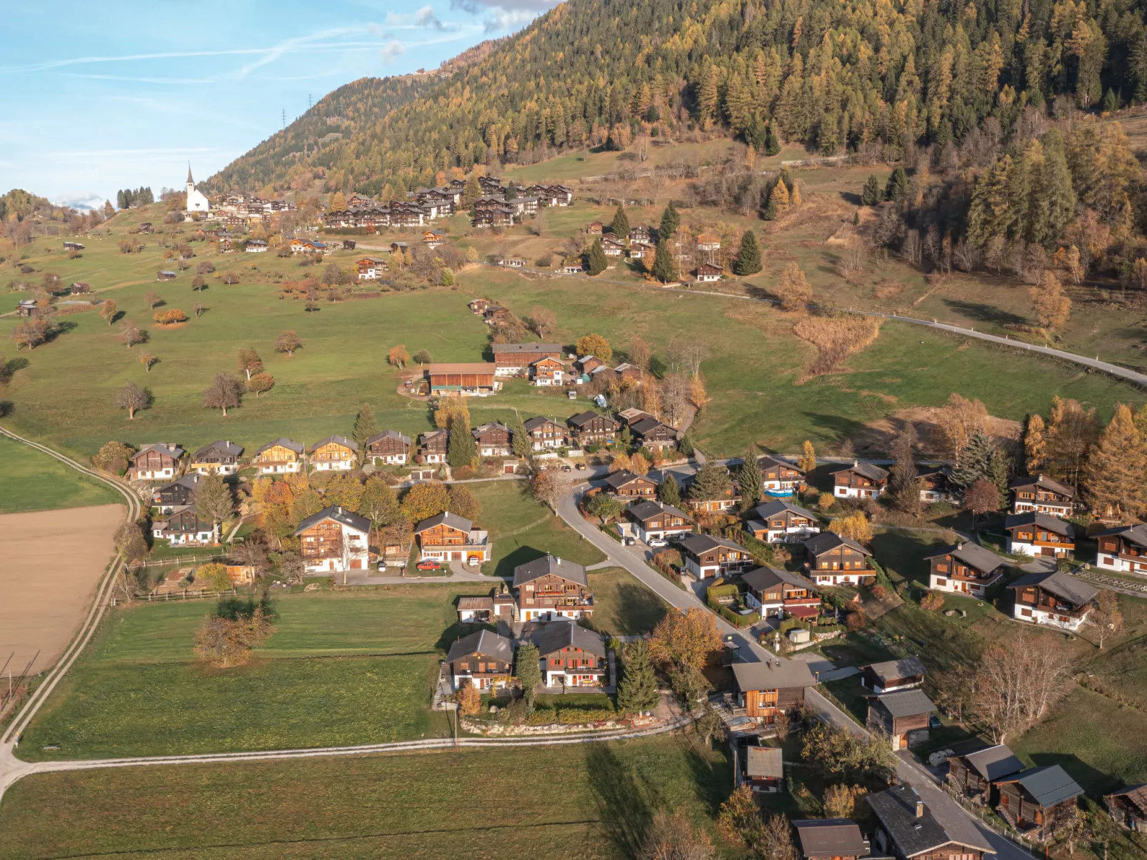 Chalet Niderärne-Buiten