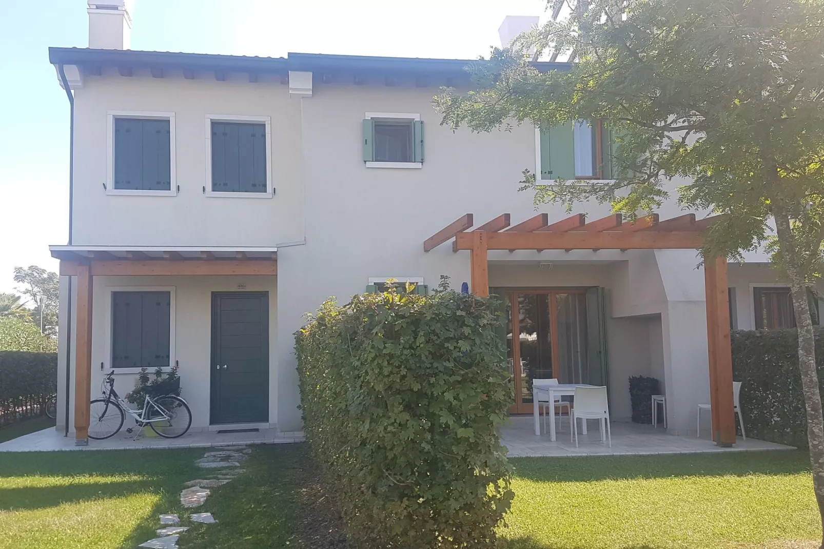 Holiday resort Villaggio A Mare Lido Altanea Casa a schiera trilo Typ L 70 qm-Buitenkant zomer