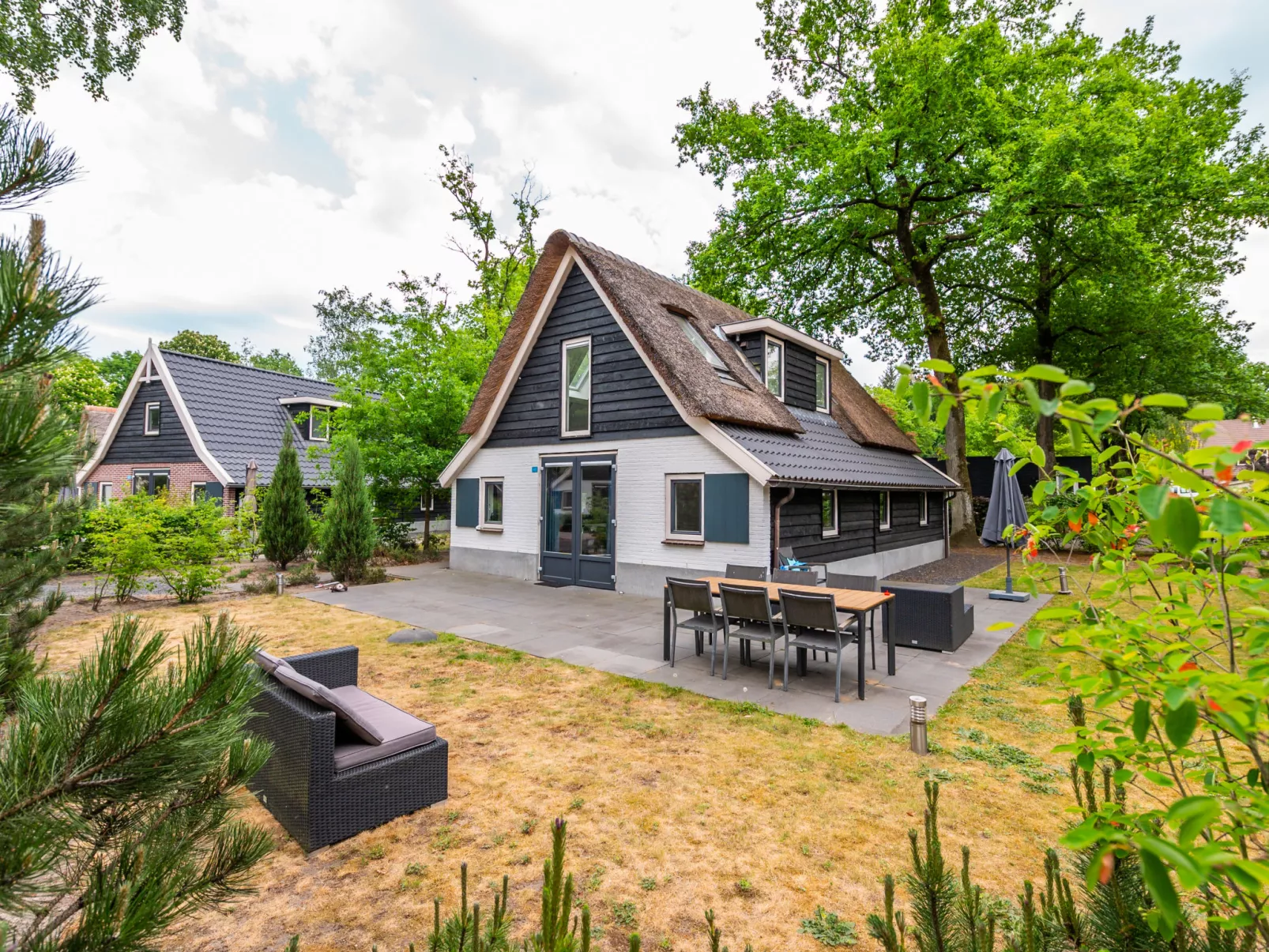 Forest Lodge 4-Buiten