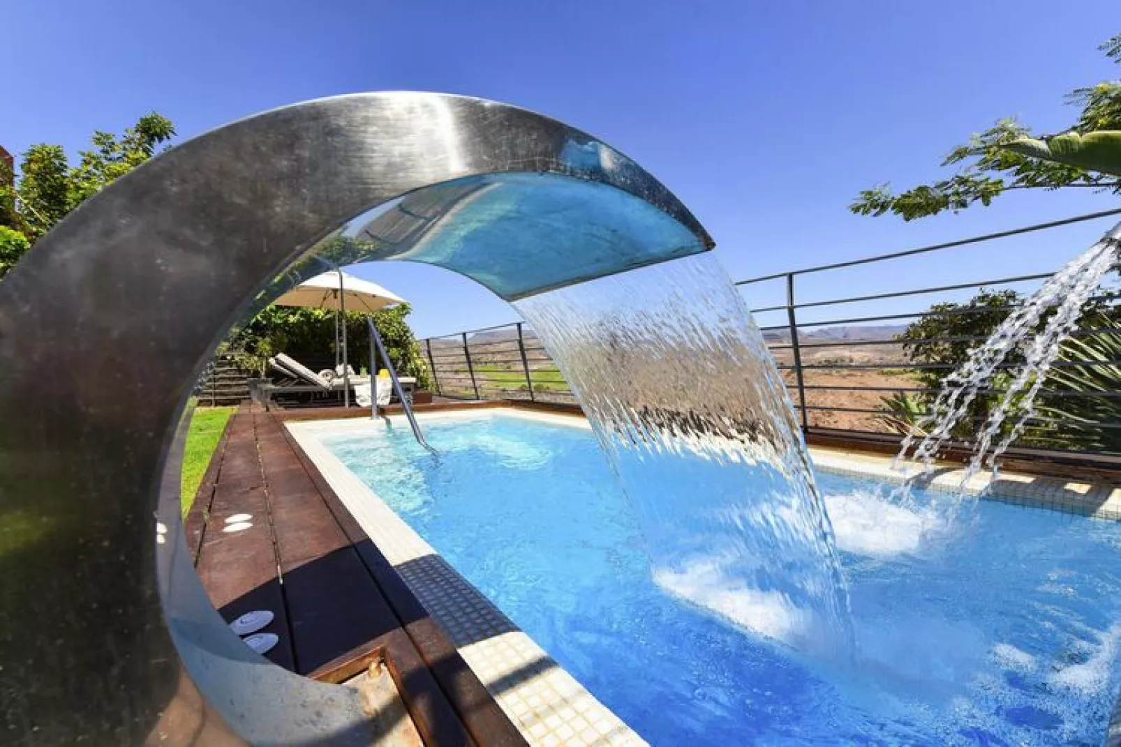 poolofhouse