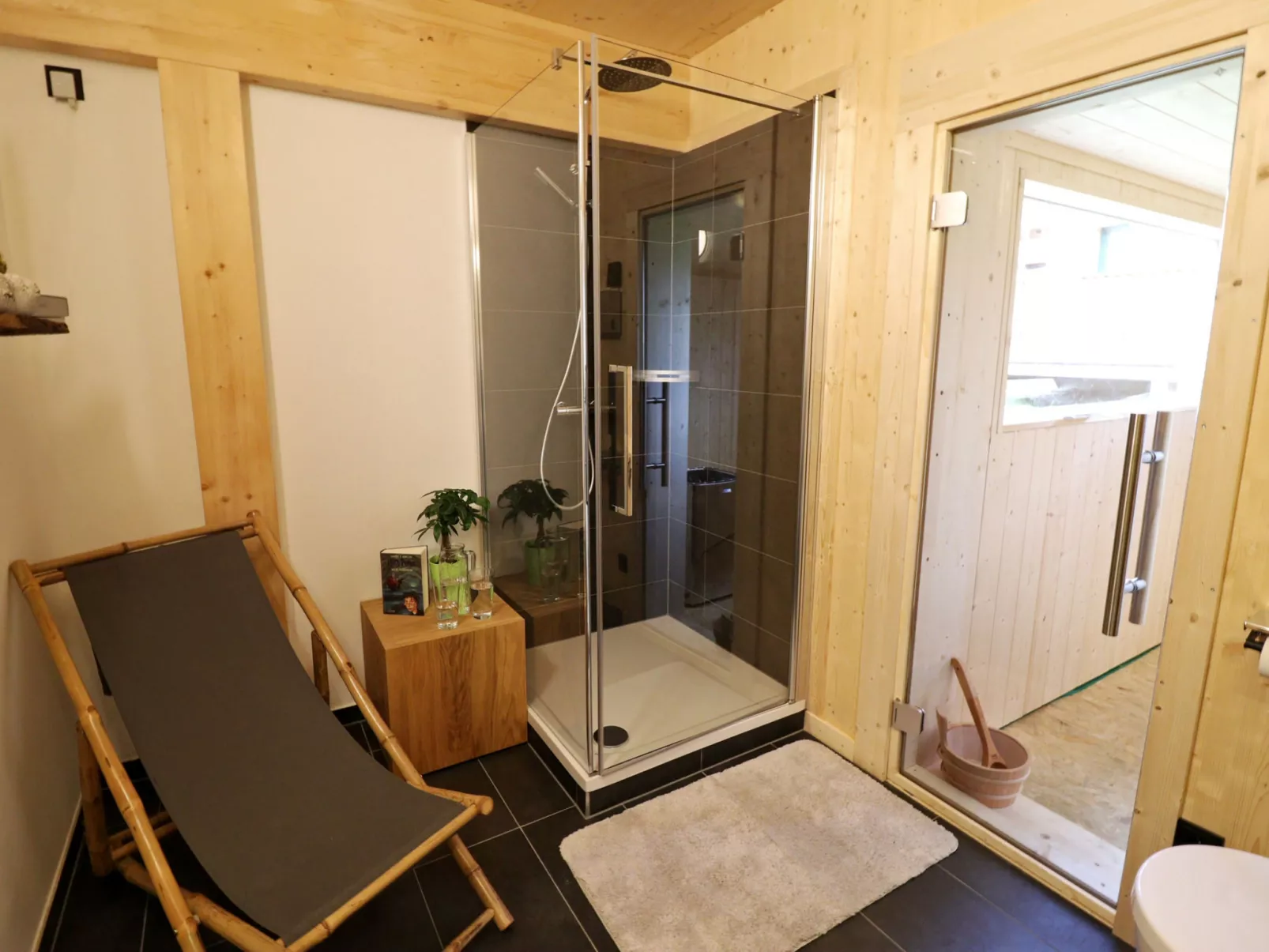 Premium #47 Sauna&Sprudelbad-Binnen