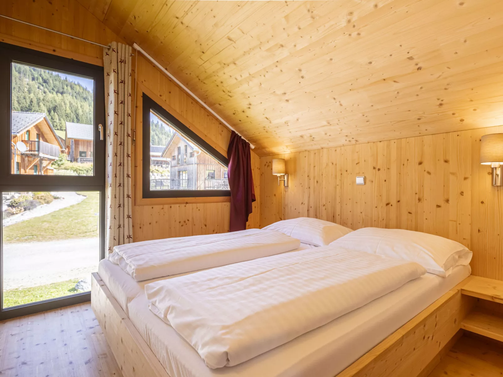 Premium #7 mit IR-Sauna&Sprudelbad-Binnen