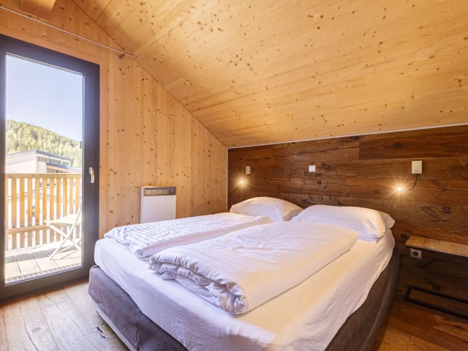 Premium #7 mit IR-Sauna&Sprudelbad-Binnen