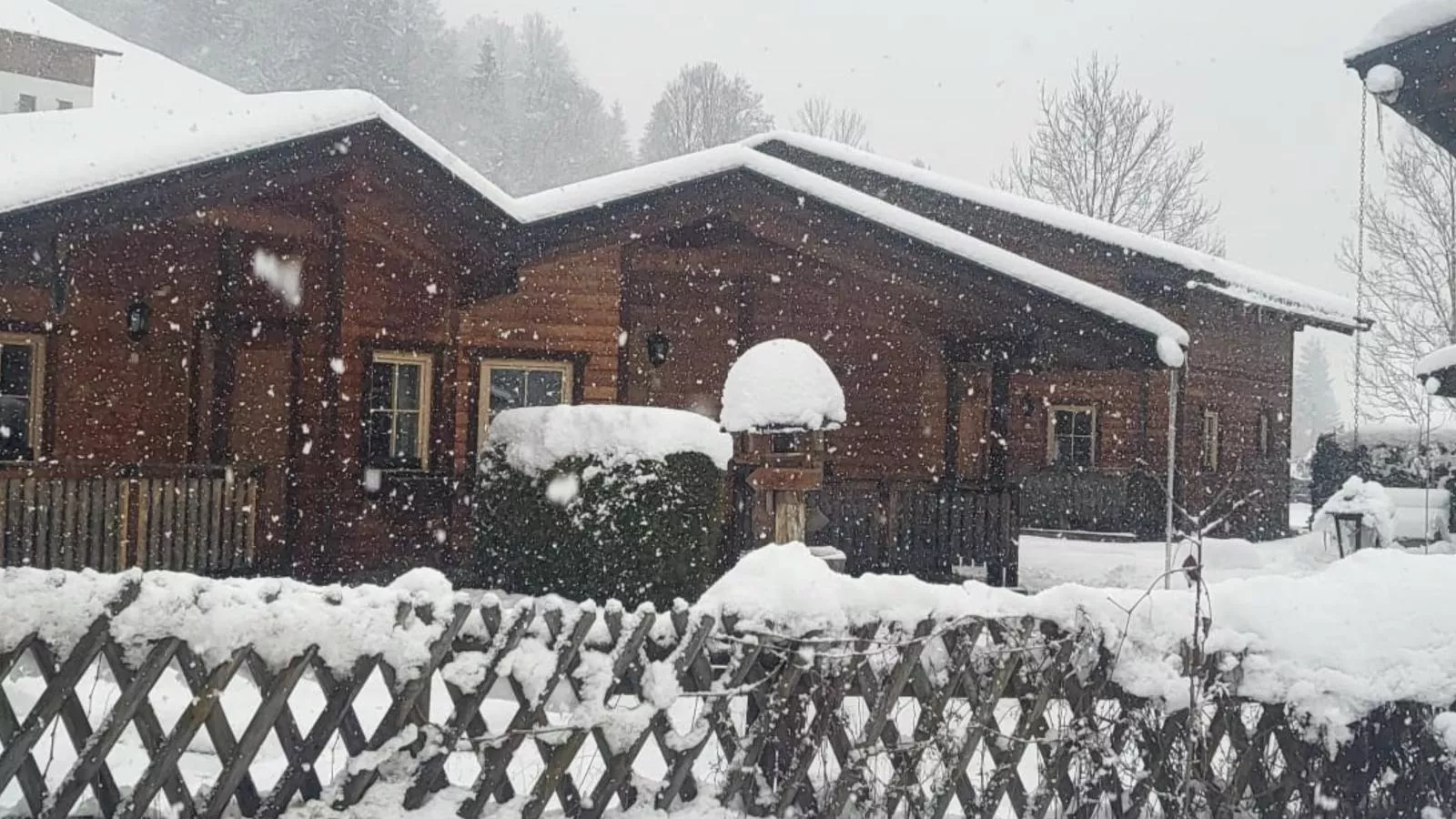 Urige Chalets 14 und 17-Exterieur winter