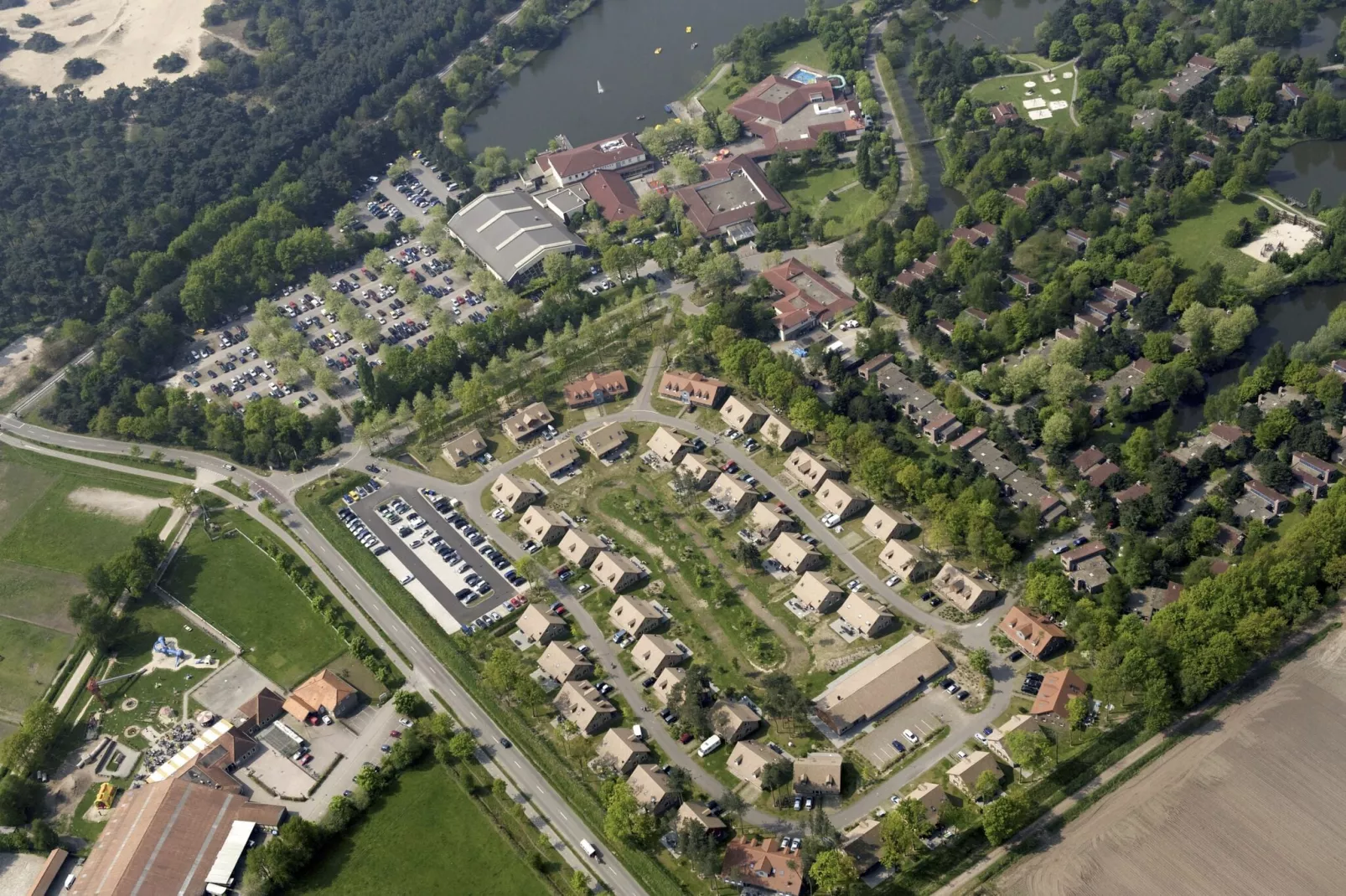 Vakantiepark Weerterbergen 14-Buitenkant zomer