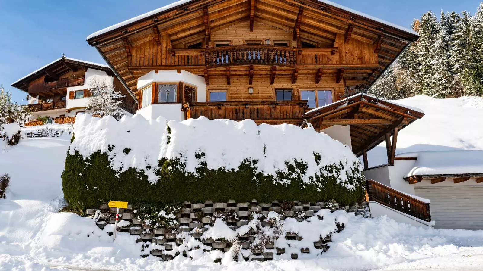 Blick auf Schatzberg-Exterieur winter