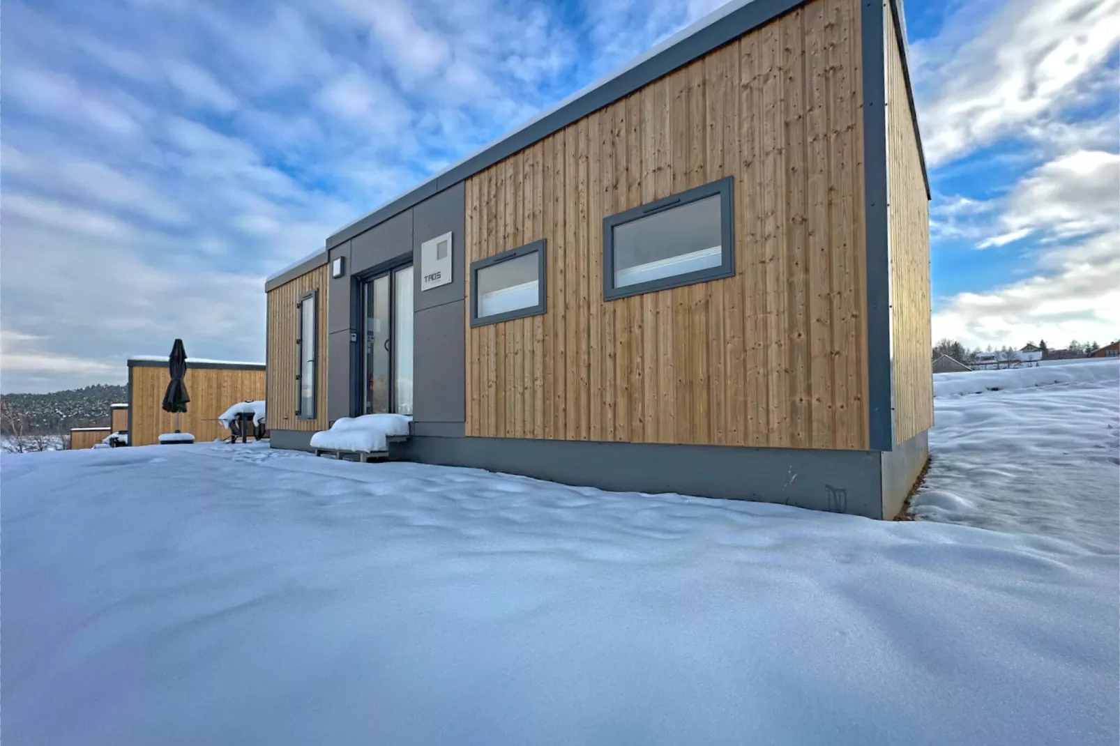 FERIENDORF SEEBLICK - Tiny Chalet am Eixendorfer See-Exterieur winter