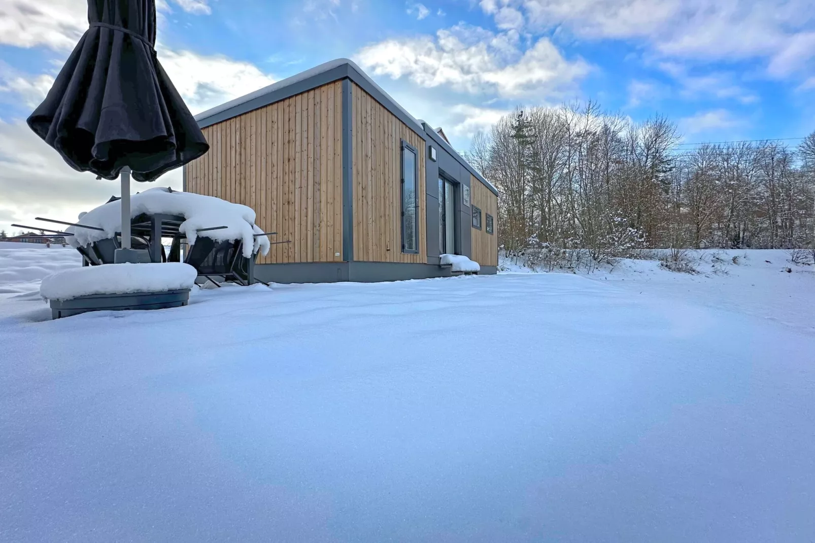 FERIENDORF SEEBLICK - Tiny Chalet am Eixendorfer See-Exterieur winter